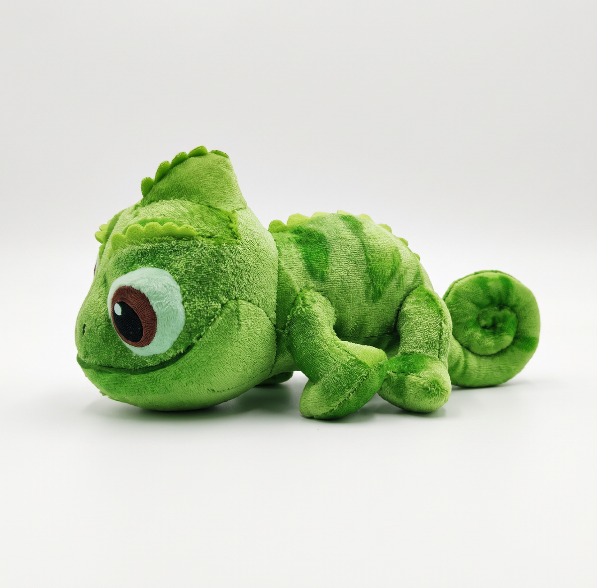 Camaleón de peluche magnético